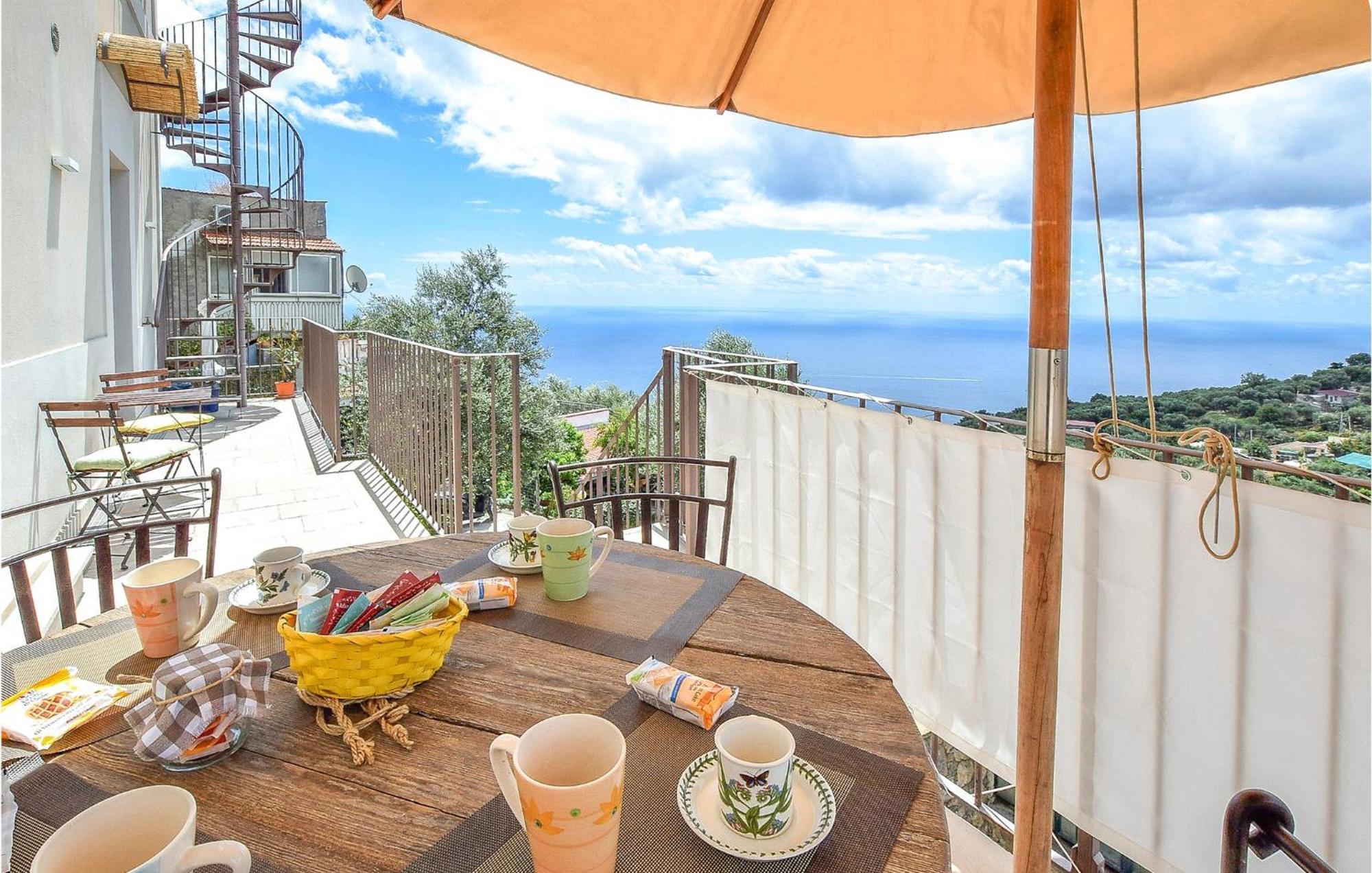 Cozy Apartment In Massa Lubrense Exterior foto