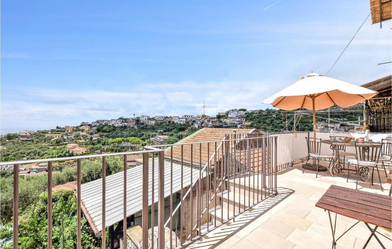Cozy Apartment In Massa Lubrense Exterior foto