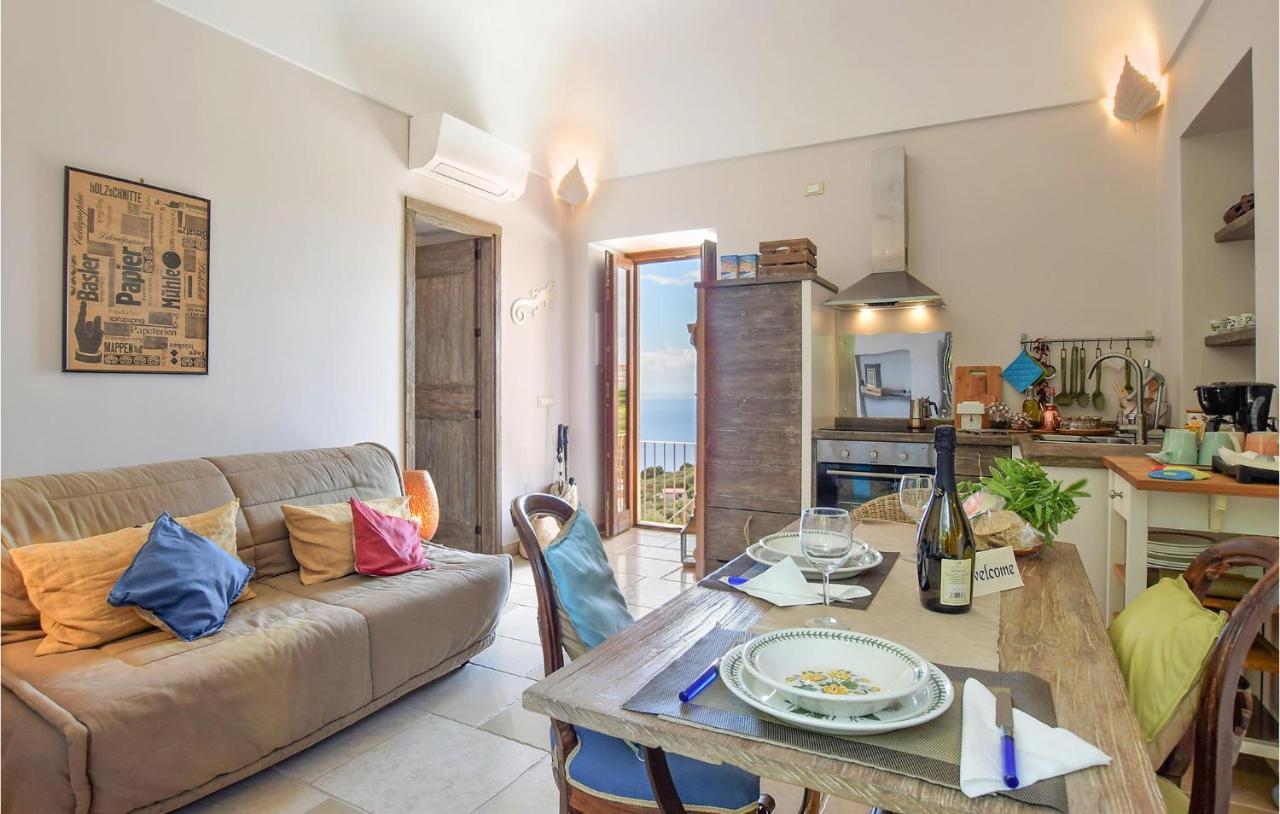 Cozy Apartment In Massa Lubrense Exterior foto