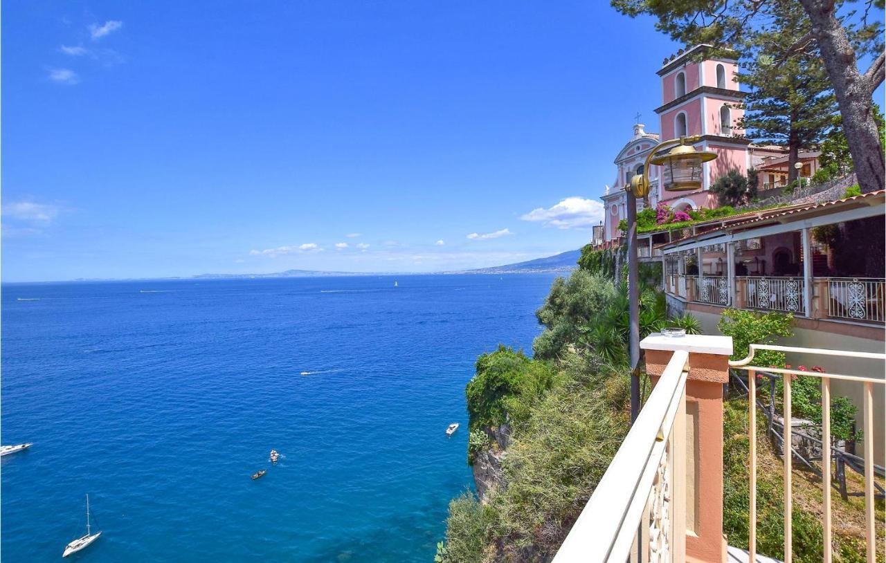 Cozy Apartment In Massa Lubrense Exterior foto